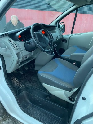 RENAULT TRAFIC 2 2011