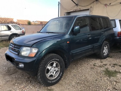 Pièces détachées pour Mitsubishi Pajero 3.2 DI-D 165 ch Long 7 places de 2001